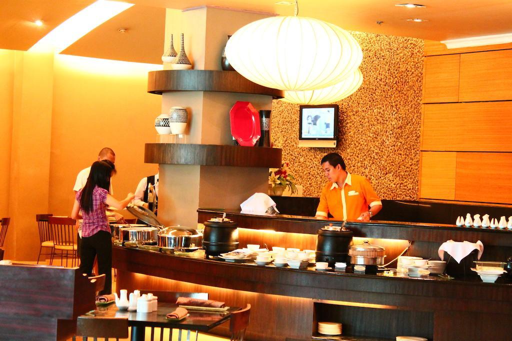 Iloilo Business Hotel Extérieur photo