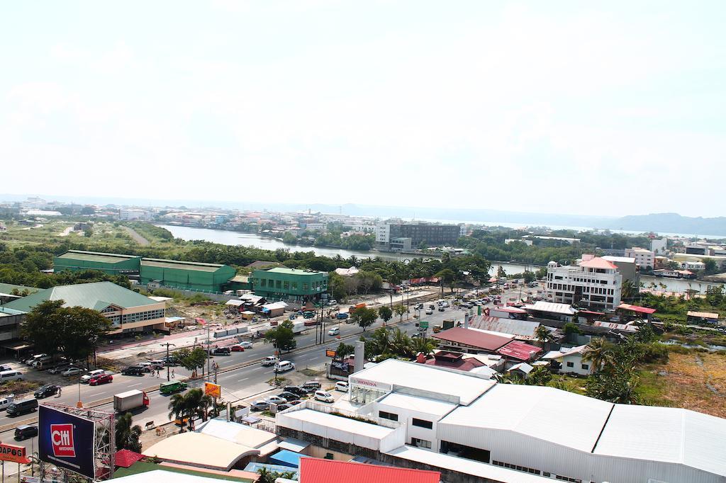 Iloilo Business Hotel Extérieur photo