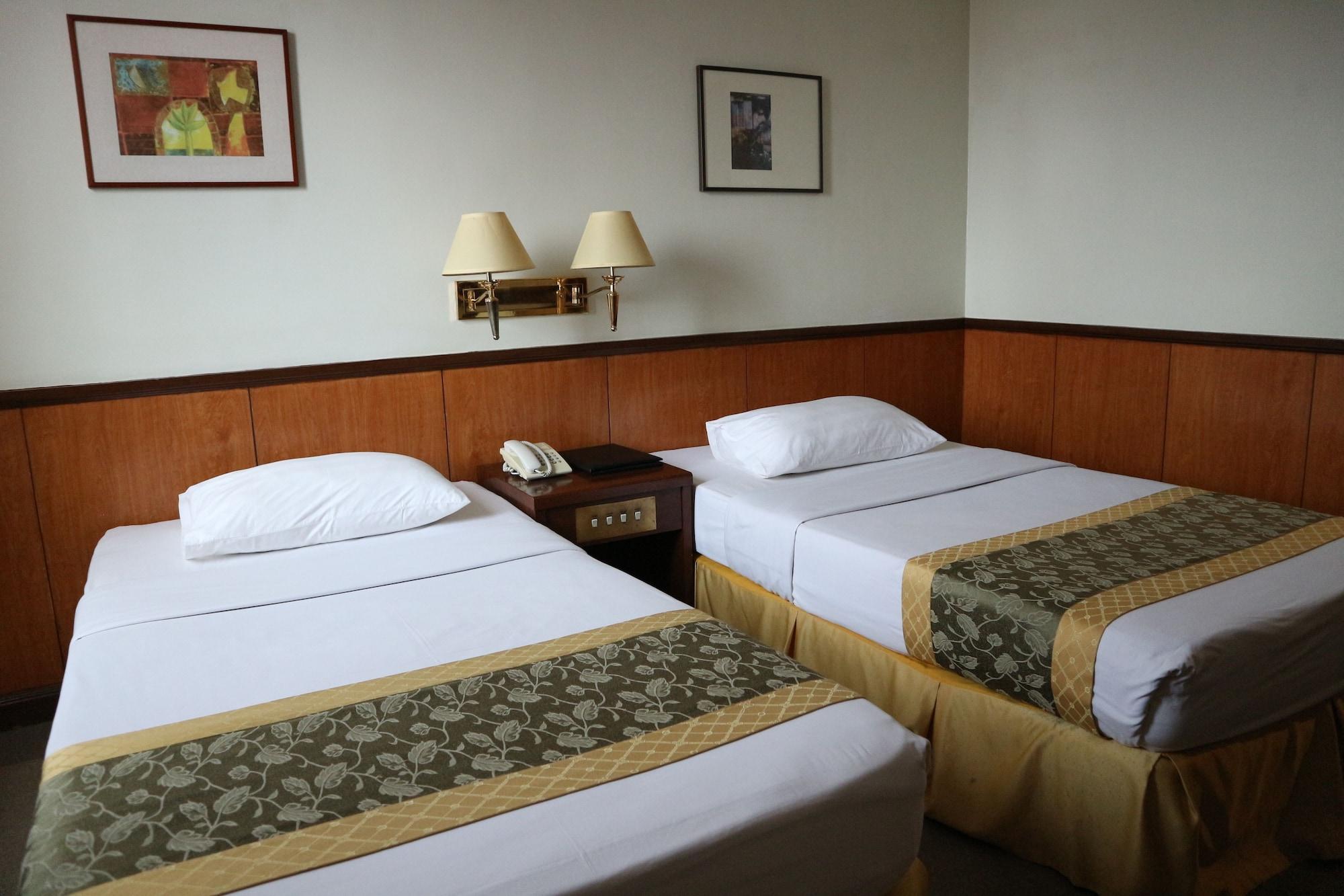Iloilo Business Hotel Extérieur photo