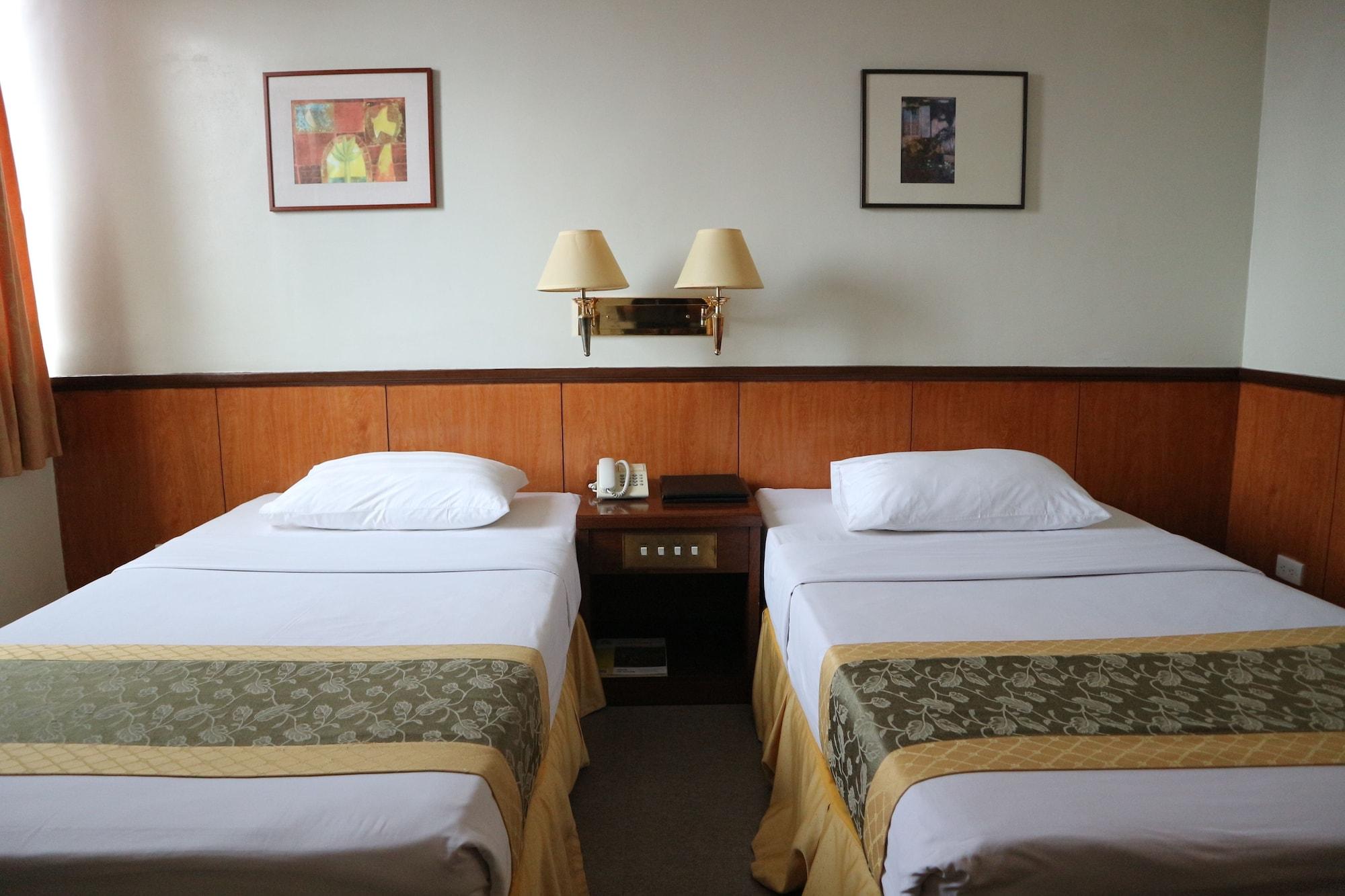 Iloilo Business Hotel Extérieur photo