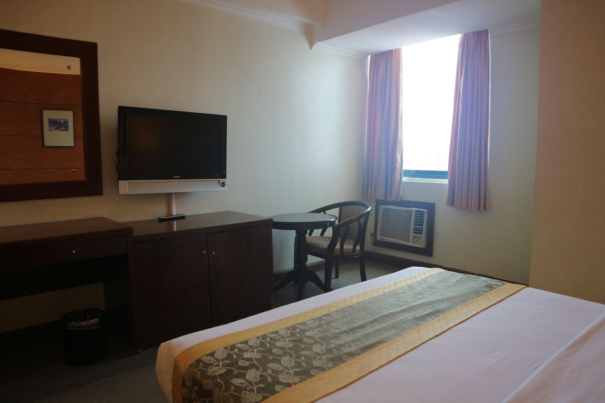 Iloilo Business Hotel Extérieur photo