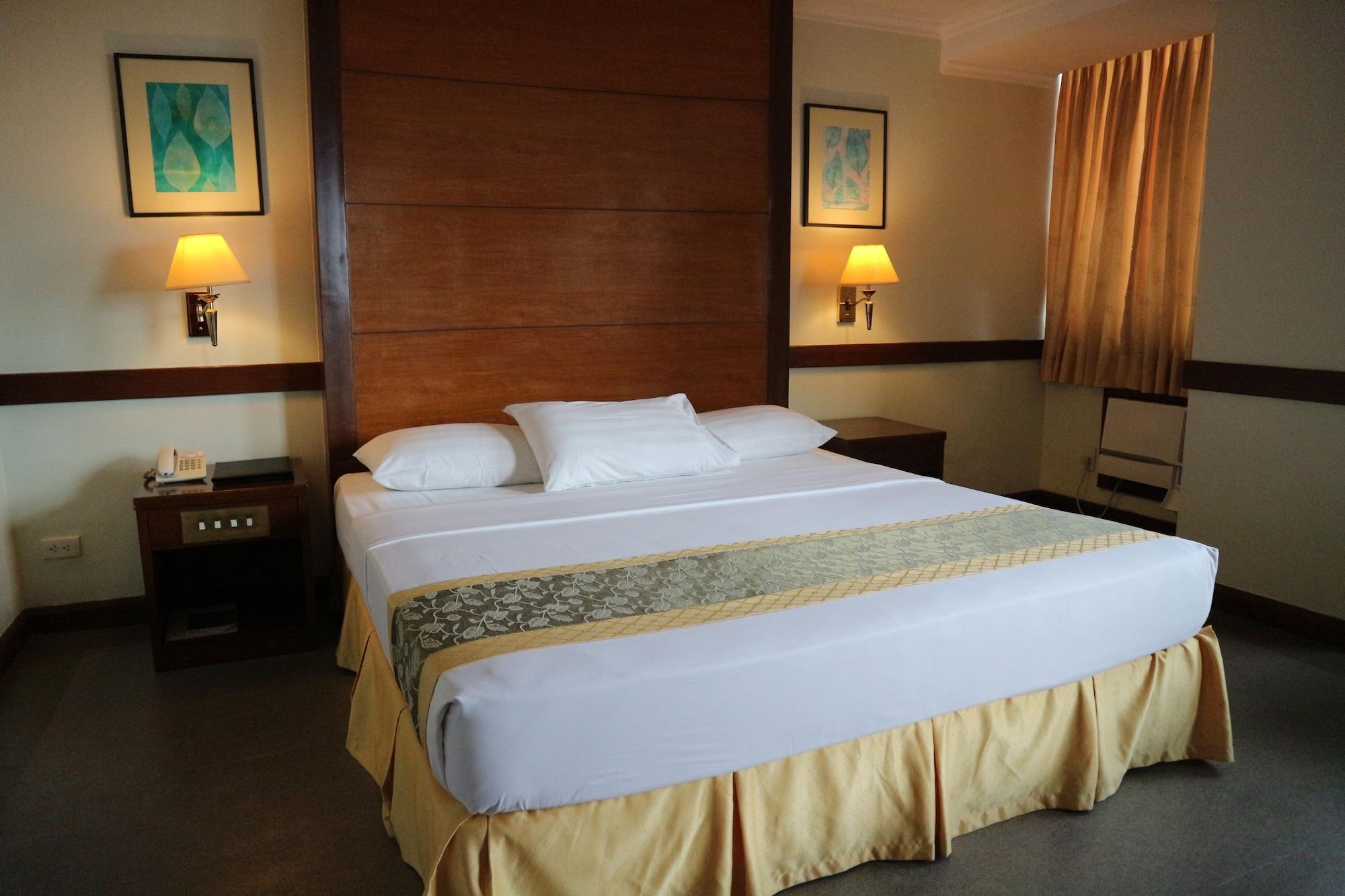 Iloilo Business Hotel Extérieur photo