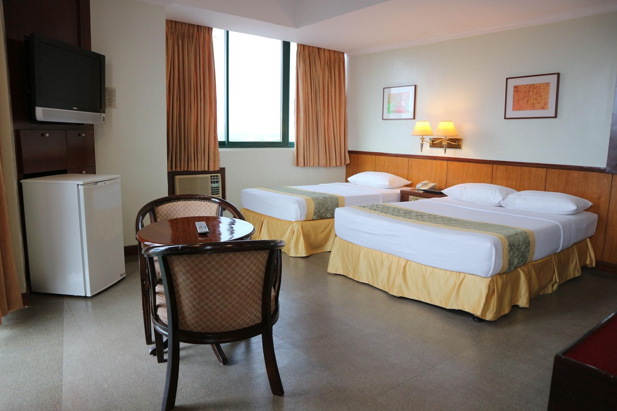 Iloilo Business Hotel Extérieur photo