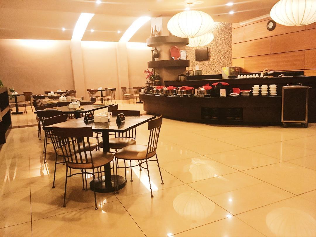 Iloilo Business Hotel Extérieur photo