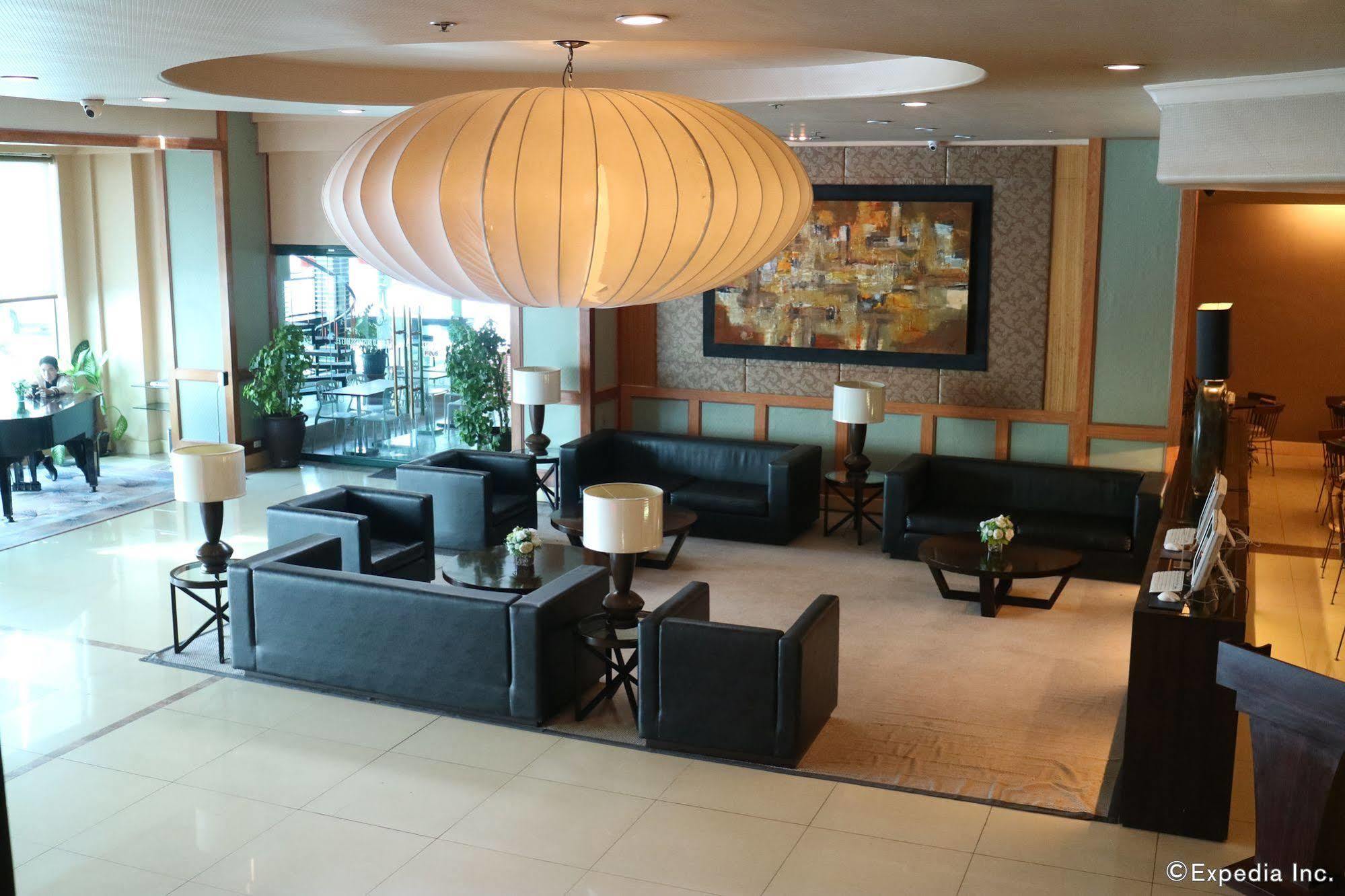 Iloilo Business Hotel Extérieur photo