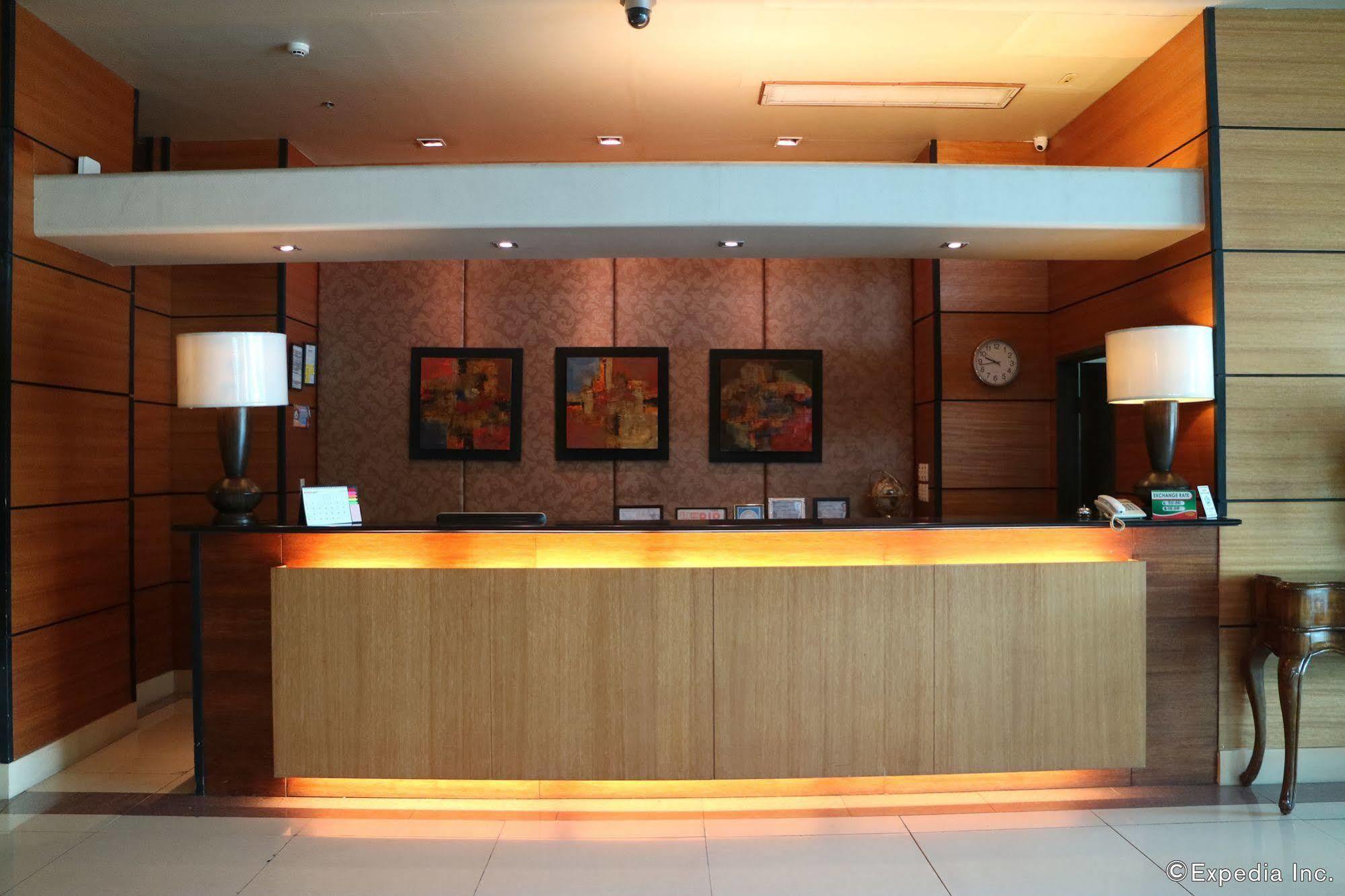 Iloilo Business Hotel Extérieur photo