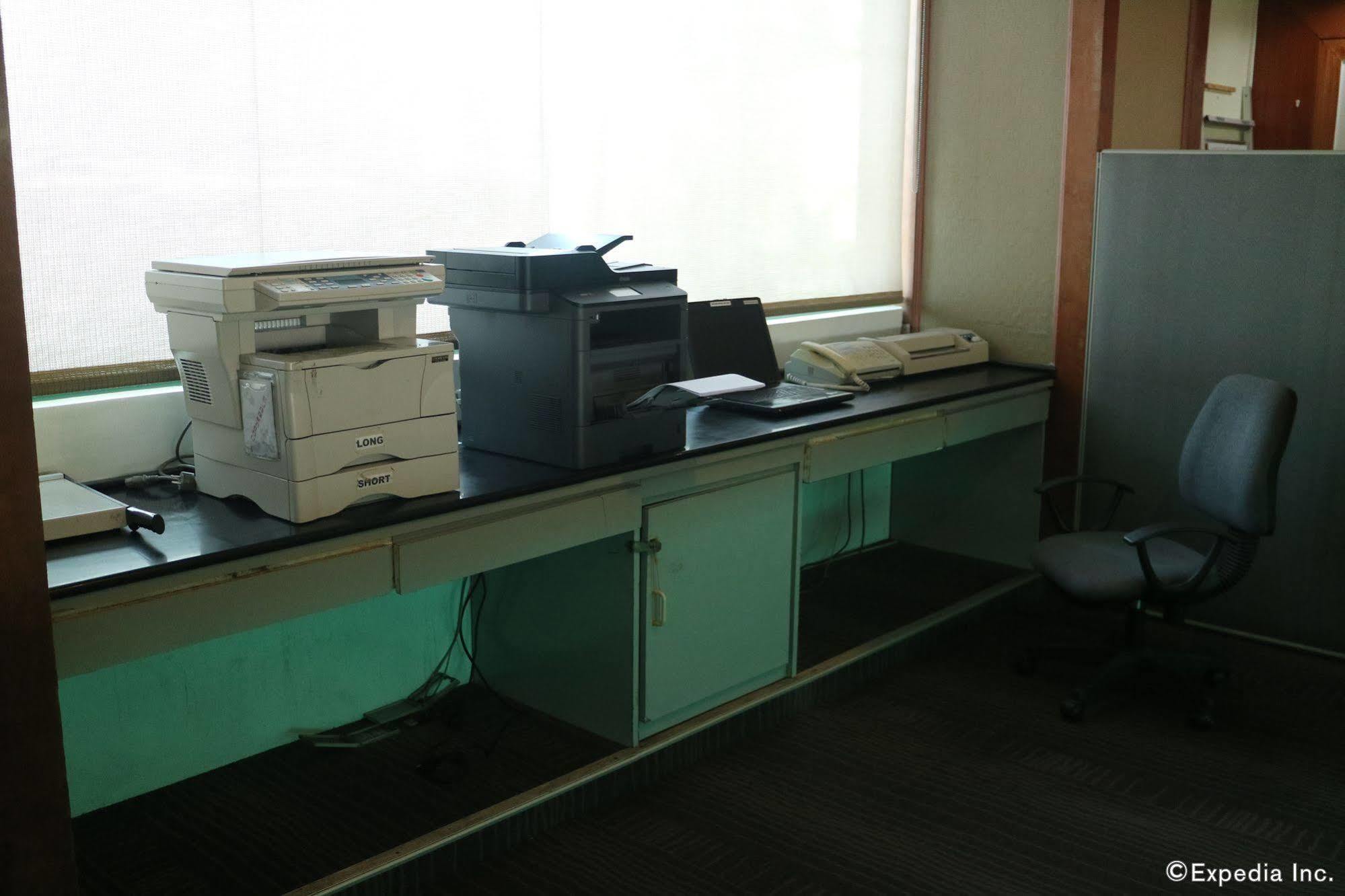 Iloilo Business Hotel Extérieur photo